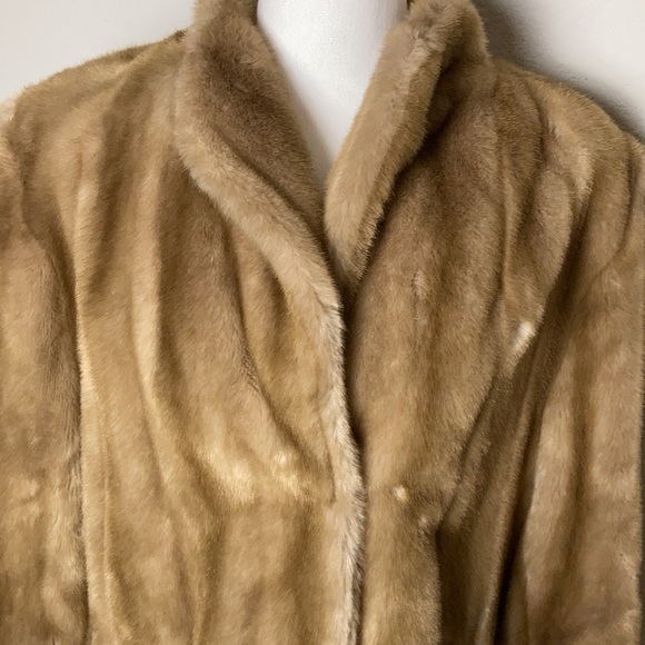 Vintage Faux Fur Coat Brown with Pockets - Picture 3 of 8